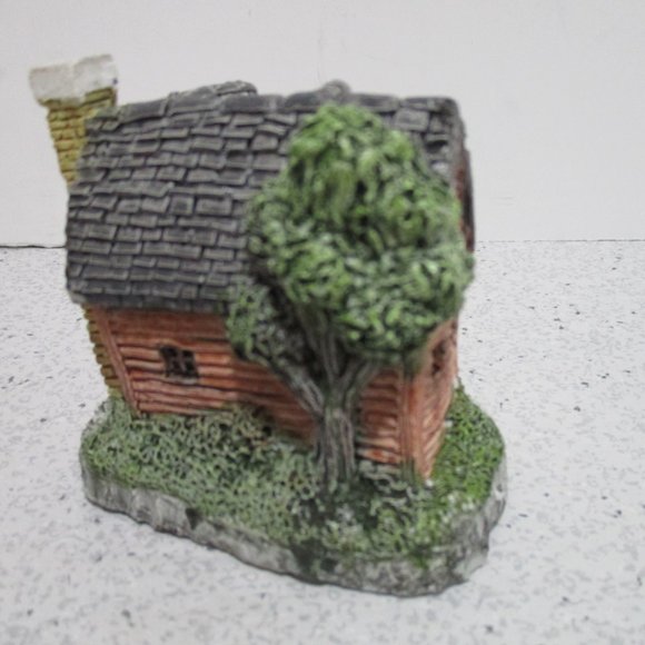 *Charming! Cricket Cottage Miniature - Museum Collection 1987 - Gray and Rust - Picture 3 of 5